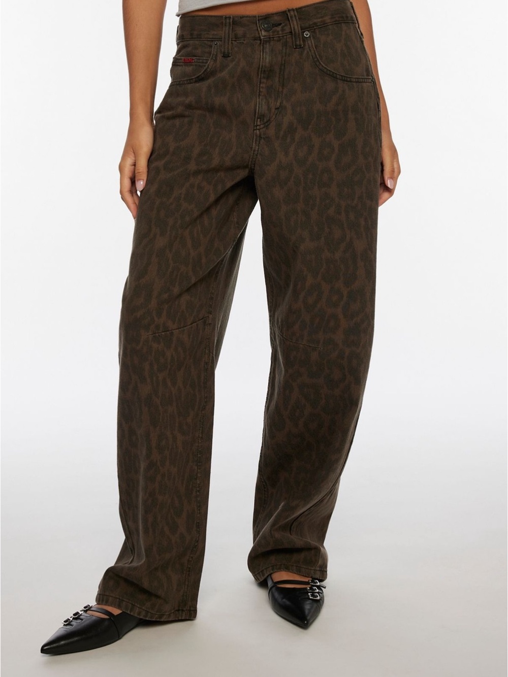 BDG Logan Buckle Baggy Barrel Jeans Brown Leopard Print